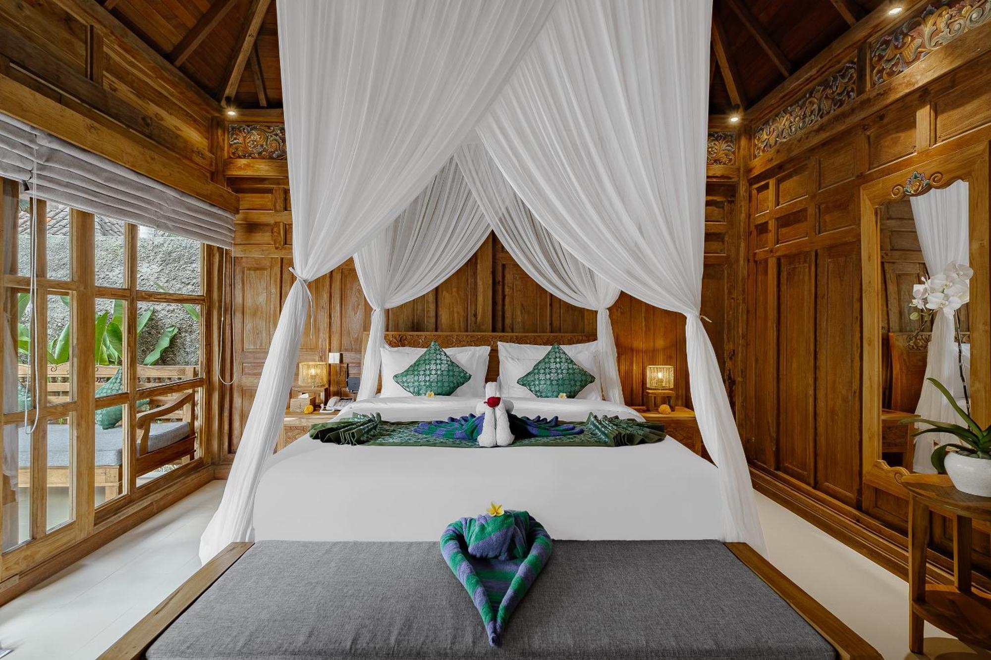 Uddhara Ubud Villa Exterior photo